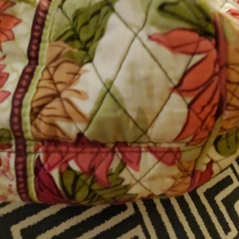 HP 👜Vera Bradley Hello Dahlia! Hobo Tote - Picture 8 of 8